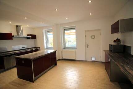 Haus zum Kaufen in Bedburg 375.000 € 150 m² 6 zimmer