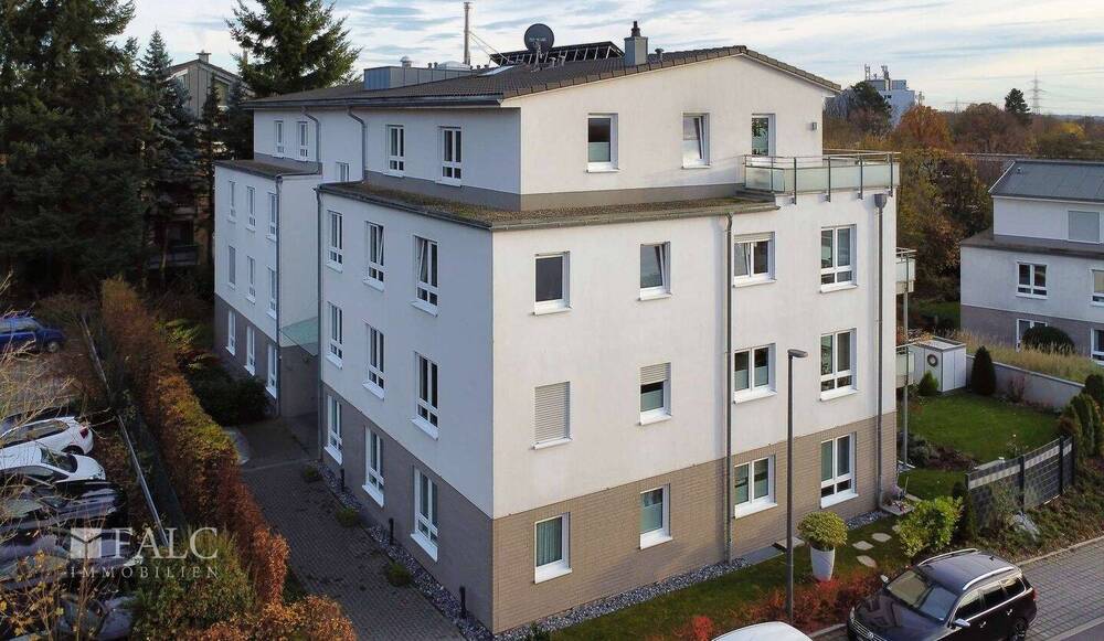 Komfortabel, ruhig, begehrt -Ruheoase in zentraler Lage -Wohnen mit Garten und Tiefgaragenstellplatz 3 zimmer