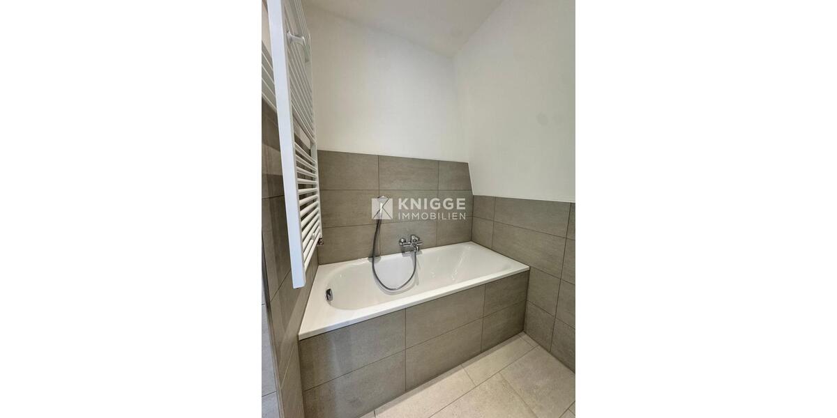 +++ 3419 - Modernisiertes EFH mit großem Garten in GL-Heidkamp +++ 4 zimmer