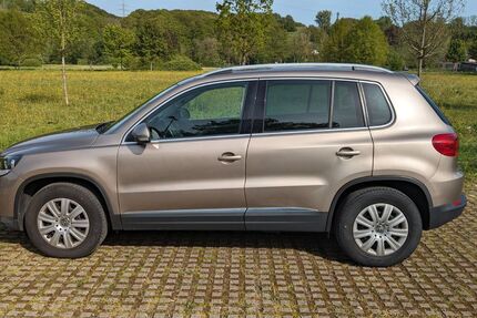 VW Tiguan 126.841 km 11.800 € Rösrath 51503