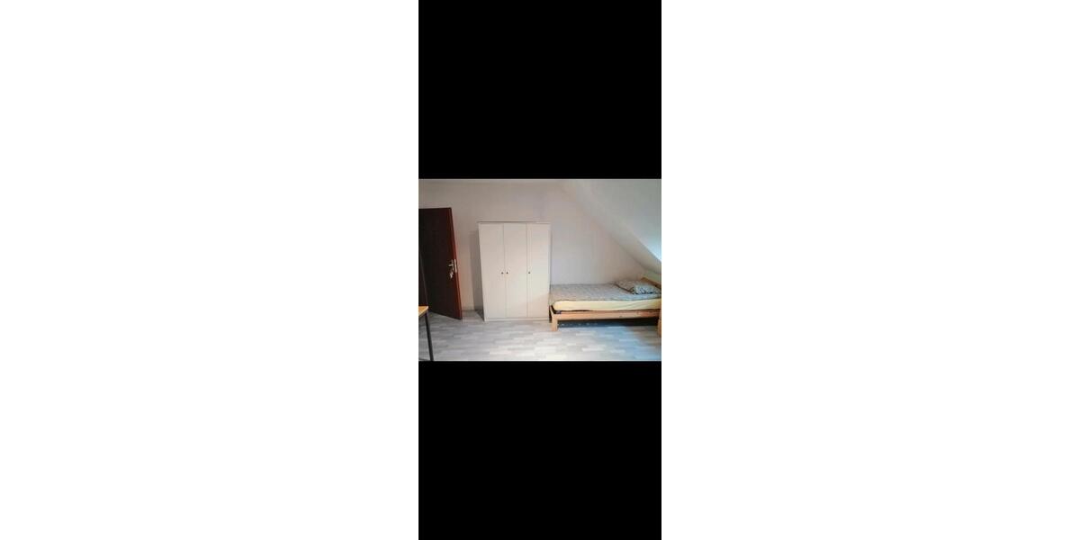 Etagenwohnung Lohmar - 1 Zimmer, 171 m&sup2;, 750&euro; | Angebot:24665007