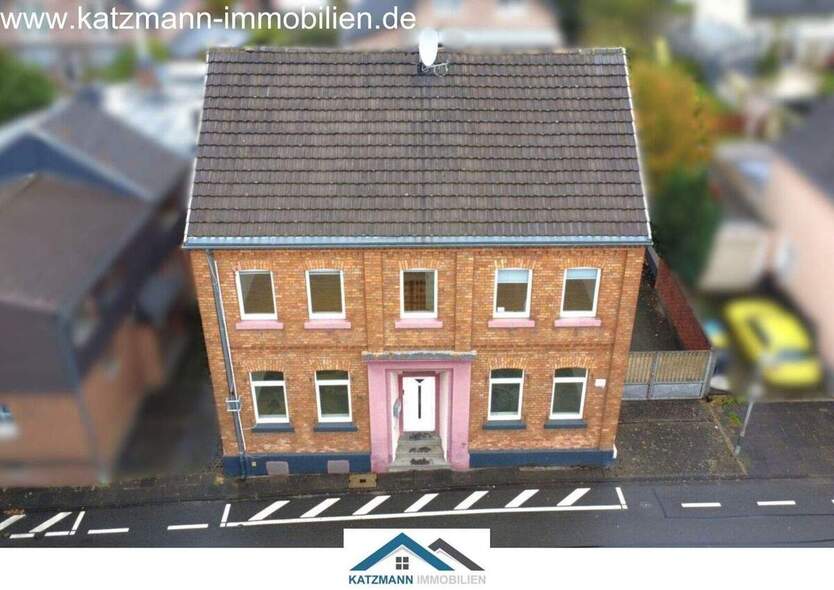 Büro-Wohnhaus inkl. Anbau u. großen Innenhof zu verkaufen 1 zimmer