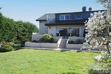 Haus Solingen Central - 5 Zimmer, 195 m&sup2;, 600.000&euro; | Angebot:26196787