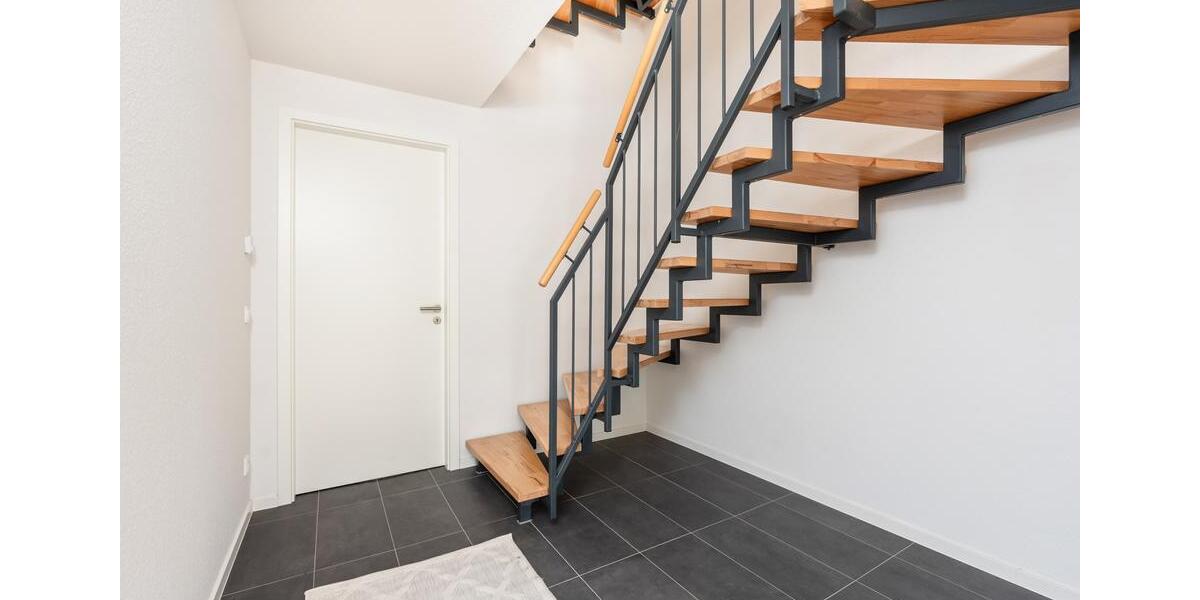 Besichtigung des Musterhauses – jeden Mittwoch 17–18 Uhr und Samstag 14–15 Uhr 5 zimmer