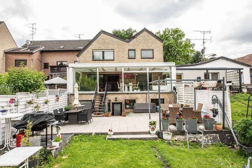 Haus zum Kaufen in Hürth 1.149.000 € 200 m²