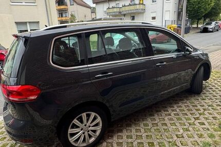 VW Touran 138.000 km 16.900 € Bergisch Gladbach 51469