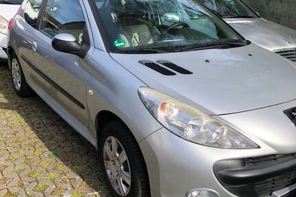 Peugeot 206 117.000 km 1.680 &euro; Köln 50739