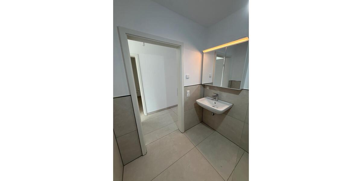 Erdgeschoßwohnung Köln Ehrenfeld - 3 Zimmer, 43 m&sup2;, 1.300&euro; | Angebot:27603854