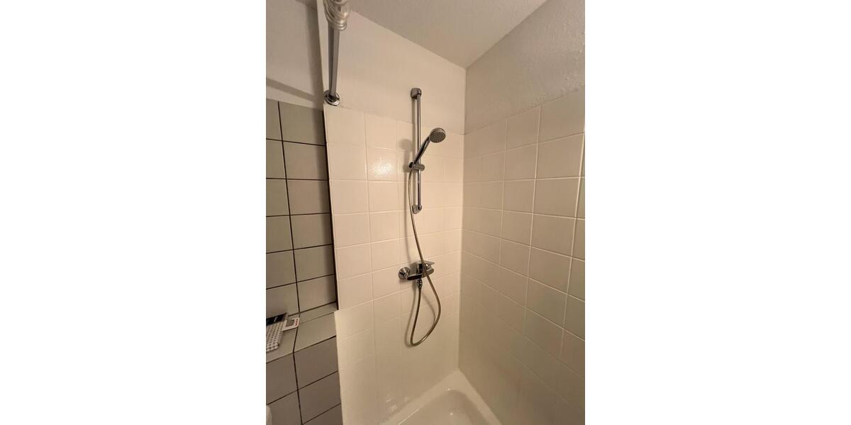 Dachgeschoßwohnung Bornheim - 1 Zimmer, 18 m&sup2;, 580&euro; | Angebot:26323570