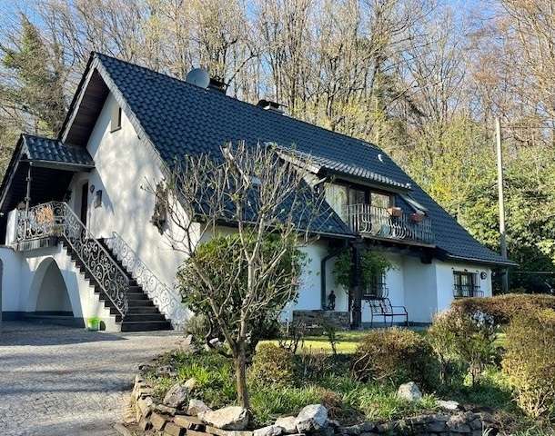 Haus zum Kaufen in Bergisch Gladbach 699.000 € 141 m²