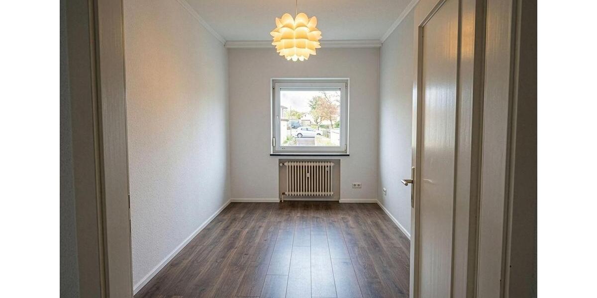 Etagenwohnung Leverkusen Opladen - 4 Zimmer, 99 m&sup2;, 1.055&euro; | Angebot:26382815