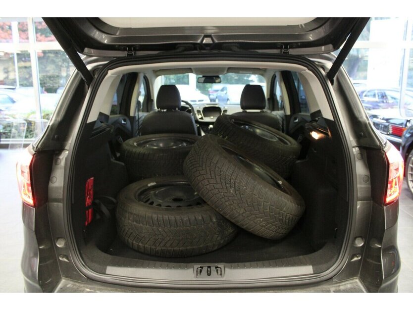 Ford Kuga 1.5 EcoBoost 4x4 Aut. Titanium 97.755 km 15.980 € Euskirchen 53881