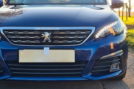 Peugeot 308 123.400 km 11.000 € Bonn 53121