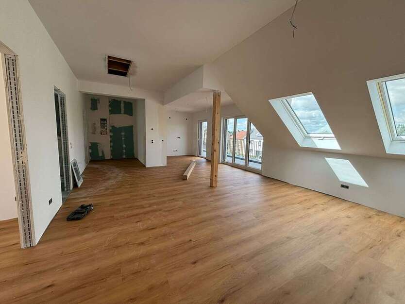 Wohnung zum Mieten in Euskirchen 1.330 € 92 m²