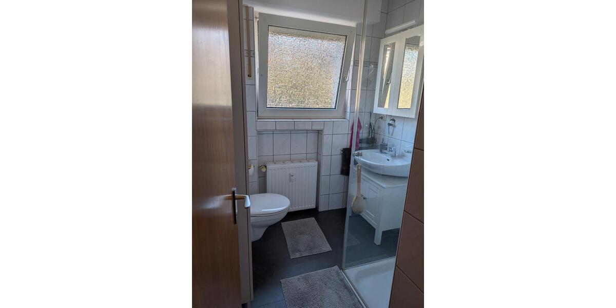 Hochparterre Solingen Burg - 3 Zimmer, 72 m&sup2;, 958&euro; | Angebot:26272230