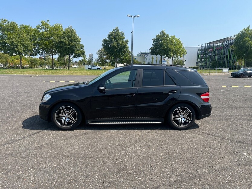 Mercedes-Benz ML 320 255.000 km 7.499 € Sankt Augustin 53757