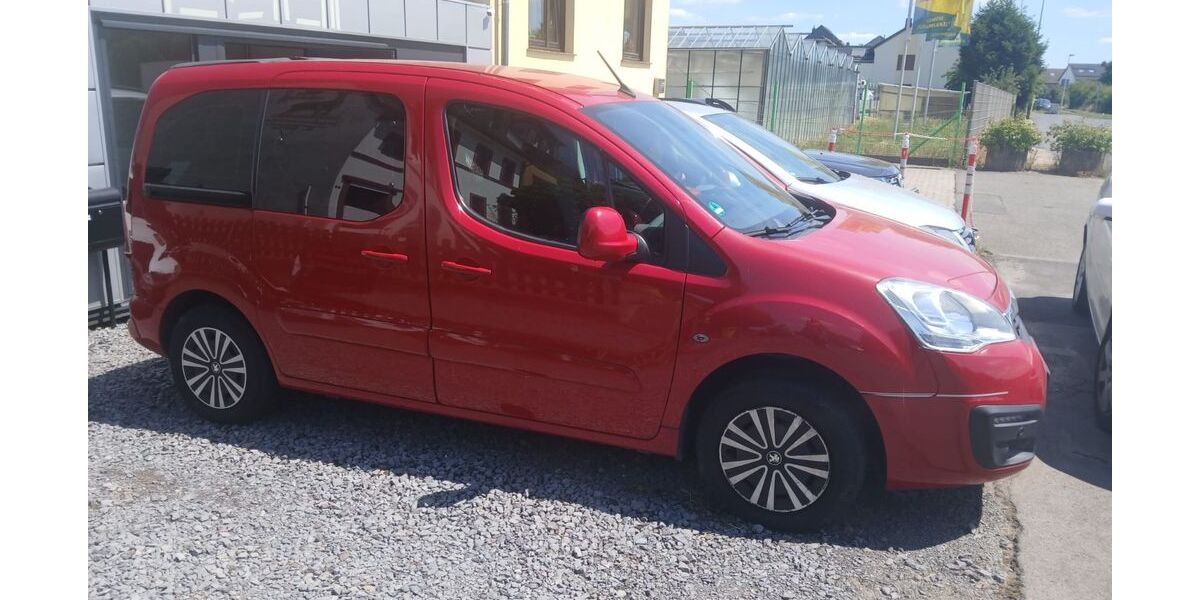 Peugeot Partner 165.000 km 5.700 € Bonn 53121