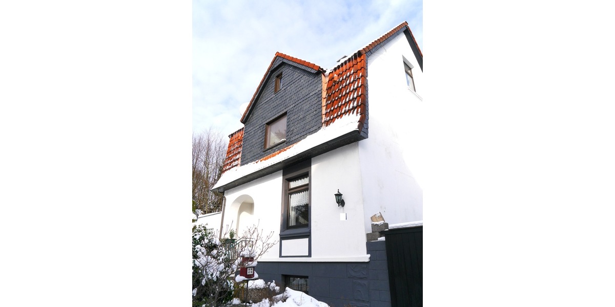 SG, freist. EFH, 5 Zi., 160m² Wfl., 747 GrSt., 2x Doppel-Grg.+CP, Keller, Terr. Stellpl. 5 zimmer