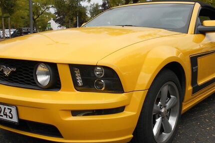 Ford Mustang 251.000 km 12.900 € Leichlingen 42799