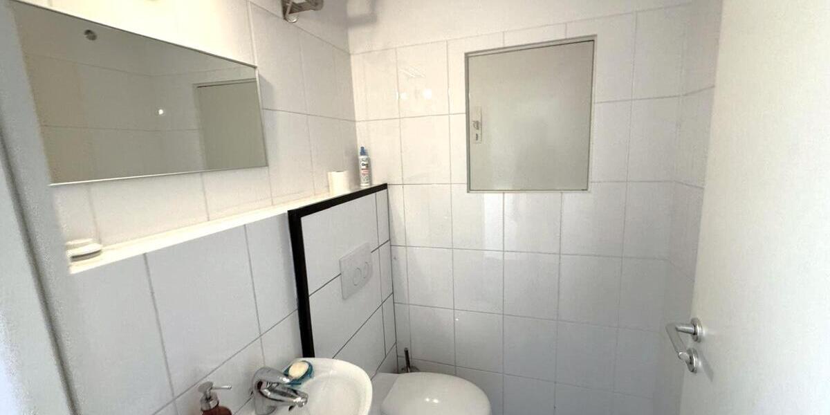 Köln, mitten drin - trotzdem absolut ruhig außergewöhnliche 2- bis 3-Zimmer Wohnung, ca. 100 m² große Terrasse und Stellplatz - Terrassenwohnung Köln Innenstadt | Angebot:26664145