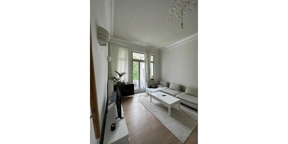 Altbau-Einzimmerwohnung mit Balkon & Schlossblick in Bonnn 1 zimmer