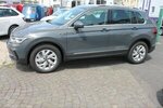 VW Tiguan 2,0 TDi 4-Mo DSG Navi AHK SOFORT !! 30 km 43.300 € Bonn 53225
