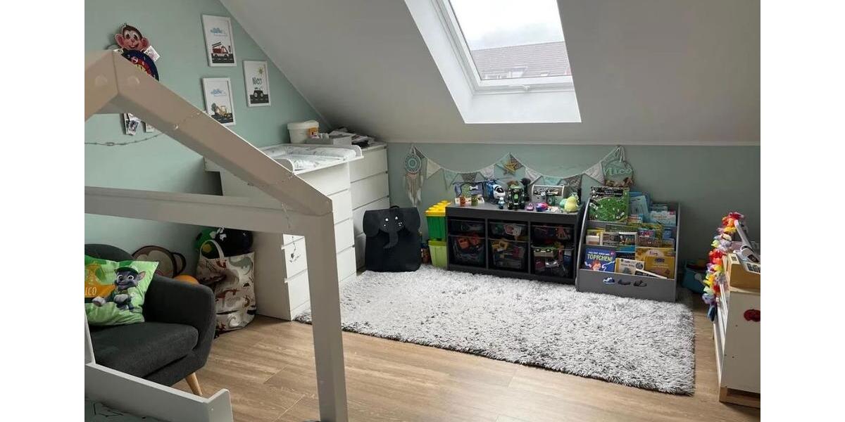 Dachgeschoßwohnung Dormagen Sankt Peter - 3 Zimmer, 94 m&sup2;, 1.220&euro; | Angebot:26397792