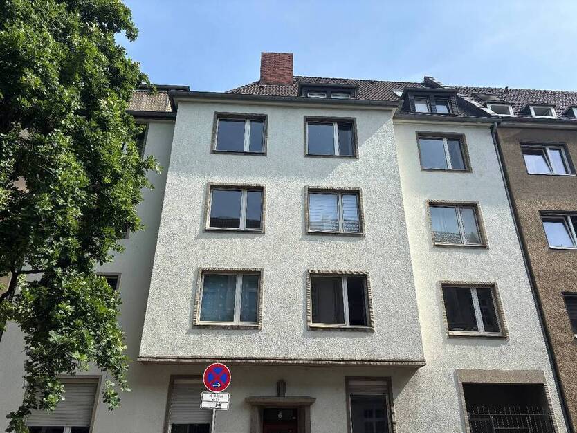 Zentral, ruhig und grün! 3-Zimmer Wohnung mit zwei Balkonen!