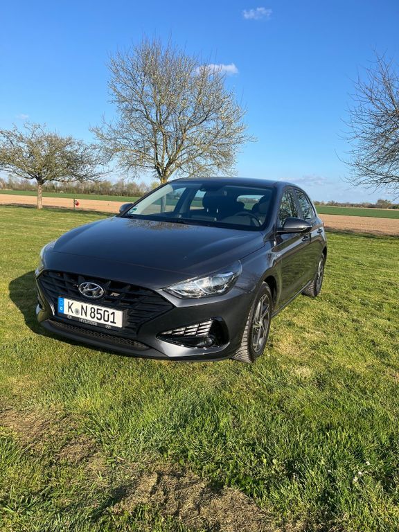 i30