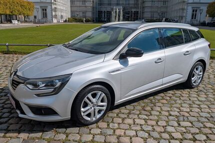 Renault Megane 38.235 km 12.300 &euro; Bergisch Gladbach 51429