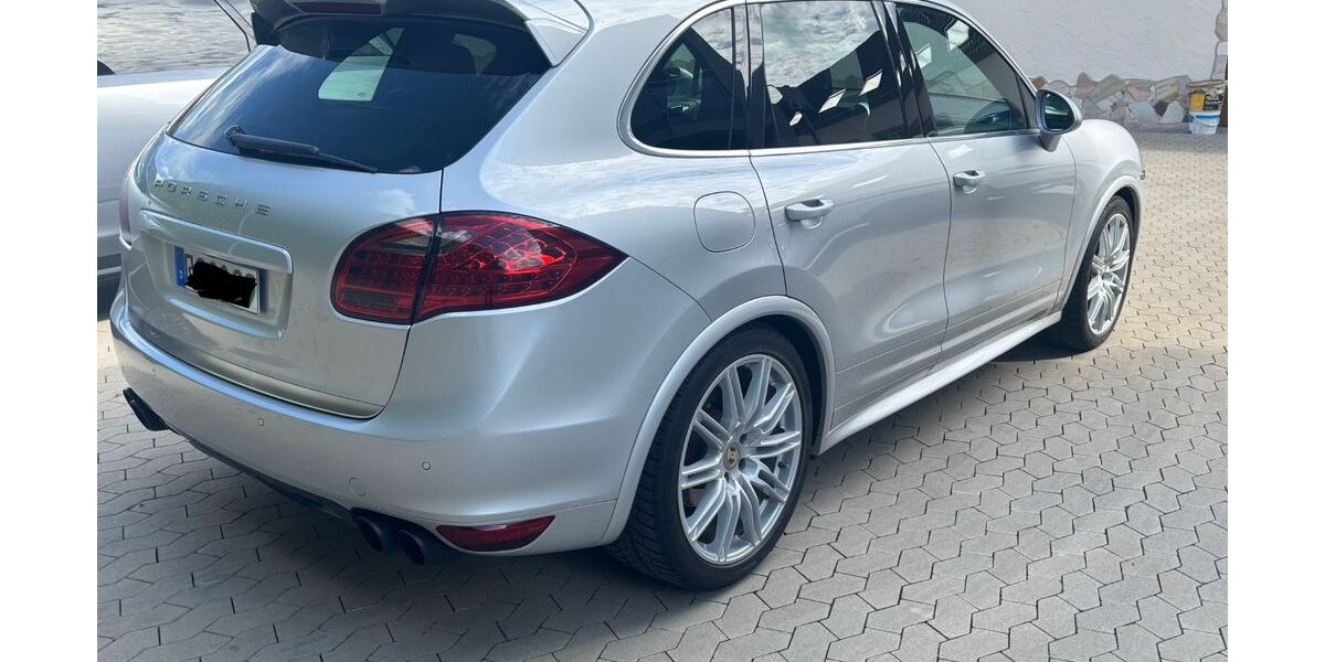 Porsche Cayenne 182.000 km 19.500 &euro; Bergisch Gladbach 51469