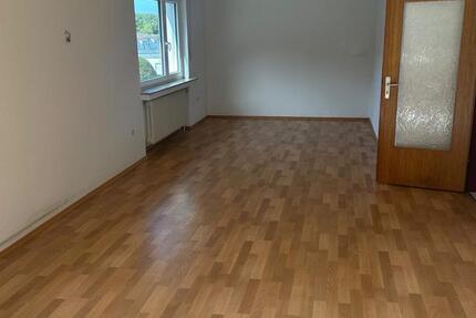 Wohnung Wermelskirchen - 2 Zimmer, 72 m&sup2;, 700&euro; | Angebot:27587162