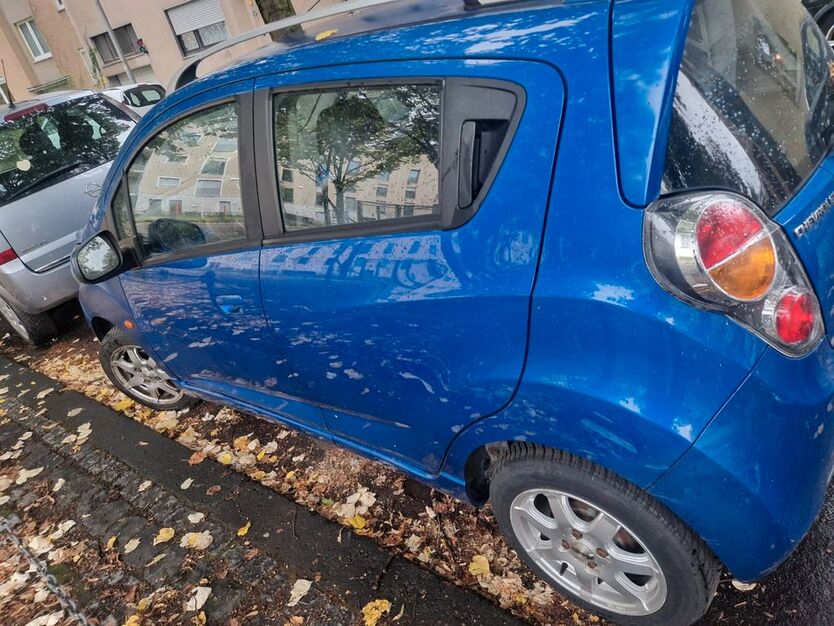 Chevrolet Spark 99.000 km 2.100 € Köln 51103