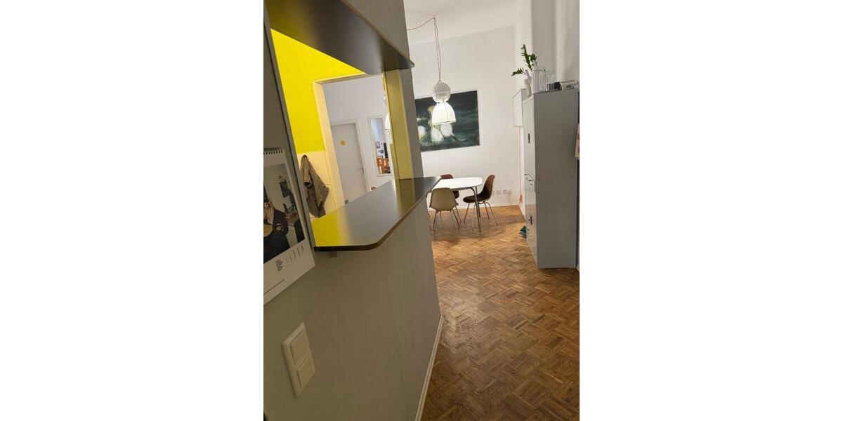2 helle Laden-Bürofläche mit zwei Eingängen in Köln-Neustadt-Süd. Ideal für Coworking, Start-ups oder Agenturen. Ab 01.07.2026 frei, aktuell als Shared Office mit Reisebüro genutzt. - Gewerbeobjekt Köln Neustadt/Süd | Angebot:26832792