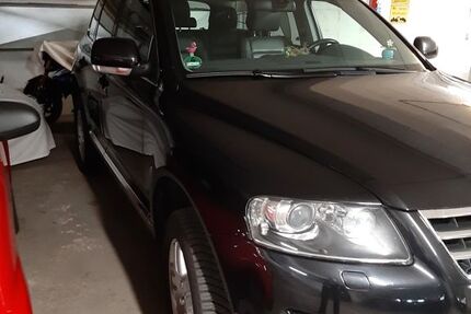 VW Touareg 275.000 km 6.800 € Düsseldorf 40235