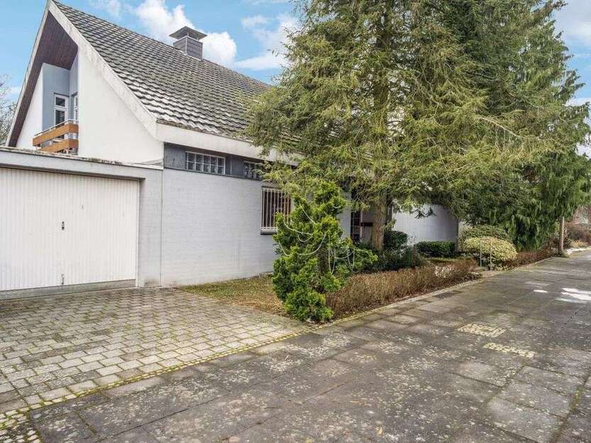 Haus zum Kaufen in Bonn 1.275.000 € 302 m²
