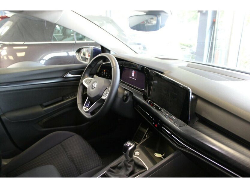 VW Golf VIII 2.0 TDI SCR United 69.468 km 18.980 € Euskirchen 53881