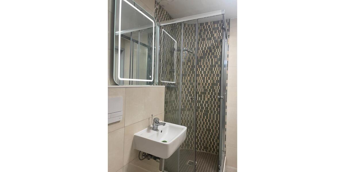 Dachgeschoßwohnung Brühl - 1 Zimmer, 18 m&sup2;, 650&euro; | Angebot:25972395