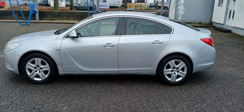 Opel Insignia 220.600 km 2.700 &euro; Sankt augustin 53757