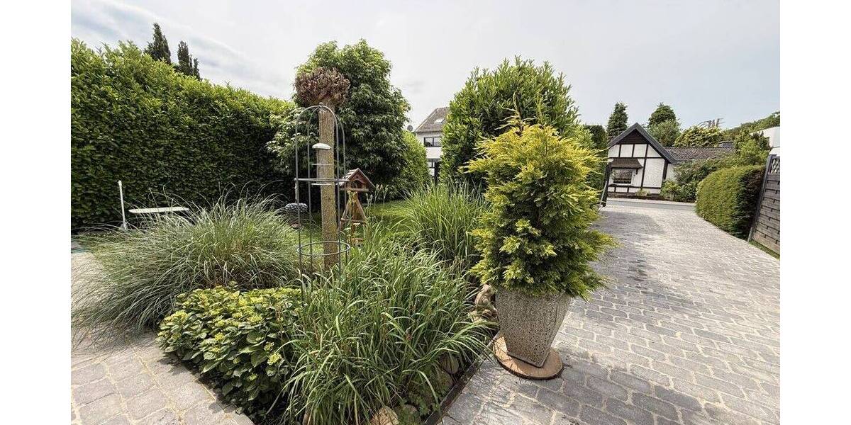 Mehrfamilienhaus, Wohnhaus Weilerswist-Metternich Metternich - 6 Zimmer, 163 m&sup2;, 420.000&euro; | Angebot:26841478