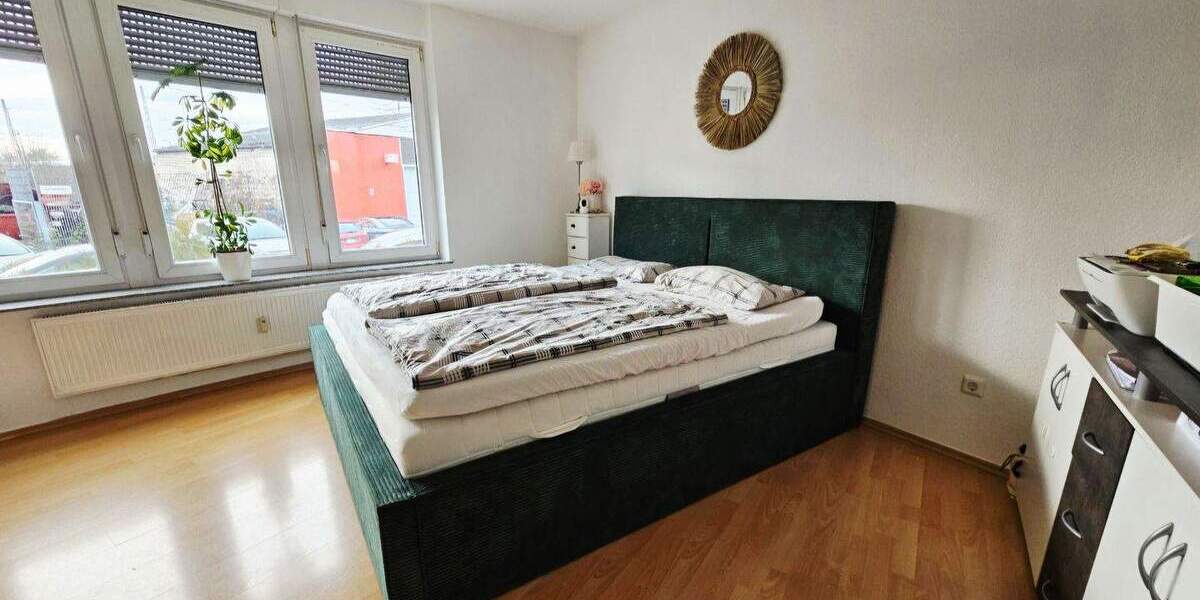 Etagenwohnung Köln Buchheim - 3 Zimmer, 88 m&sup2;, 975&euro; | Angebot:25524868