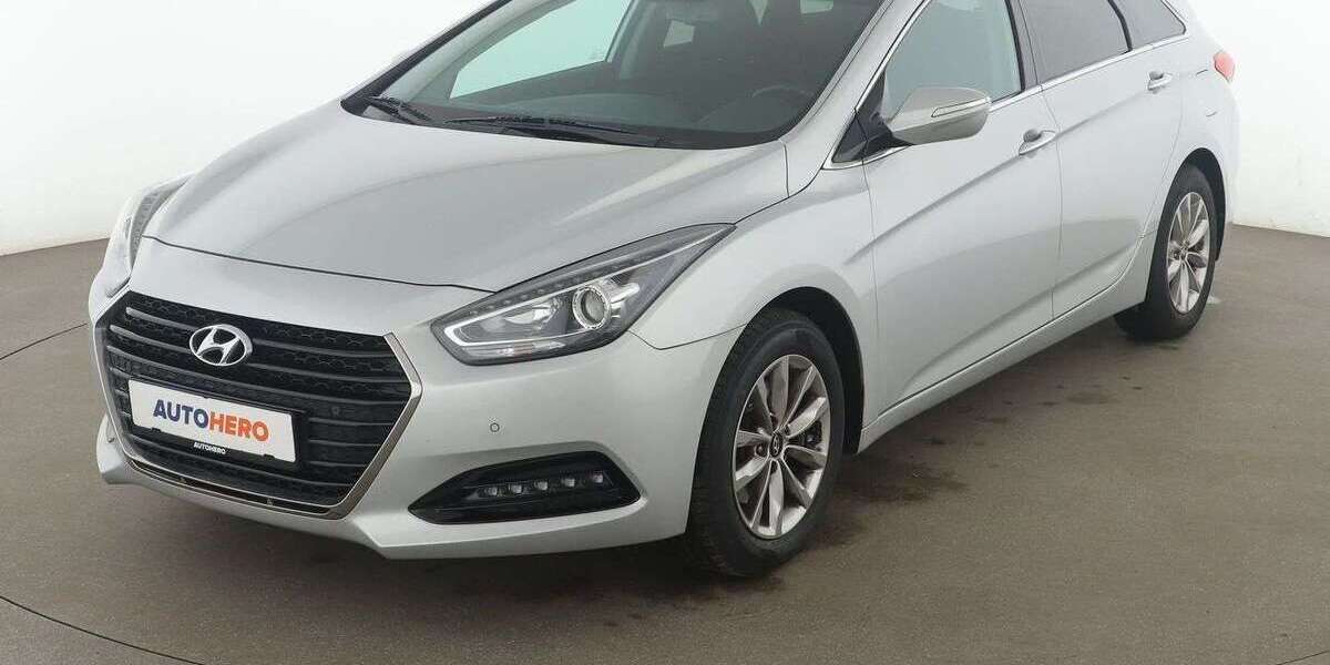 Hyundai i40 102.509 km 11.850 &euro; Köln 50739
