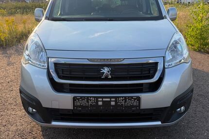 Peugeot Partner 165.000 km 6.900 &euro; Köln/Poll 51105