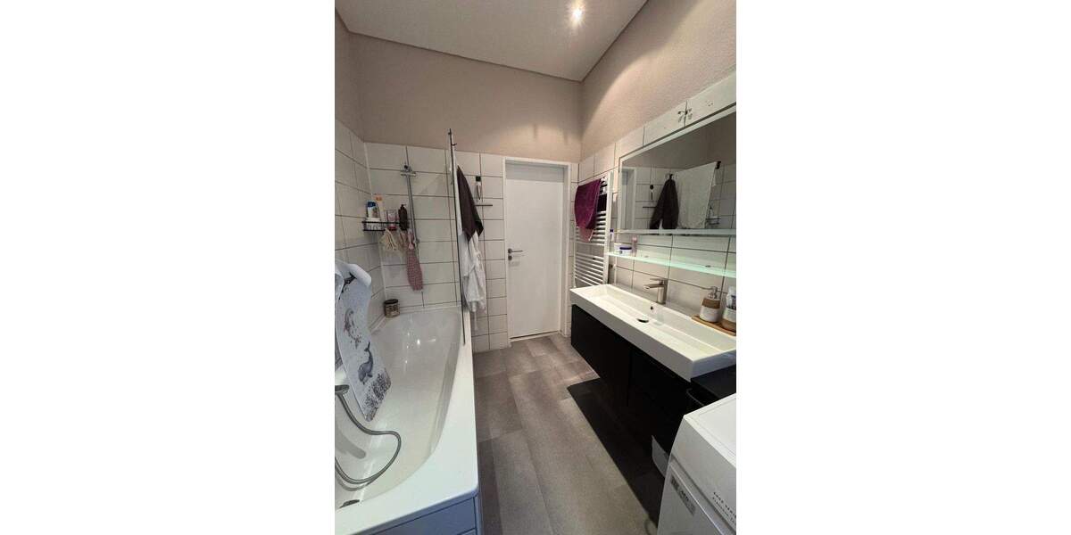 Etagenwohnung Hilden Kalstert - 3 Zimmer, 92 m&sup2;, 1.180&euro; | Angebot:25570396