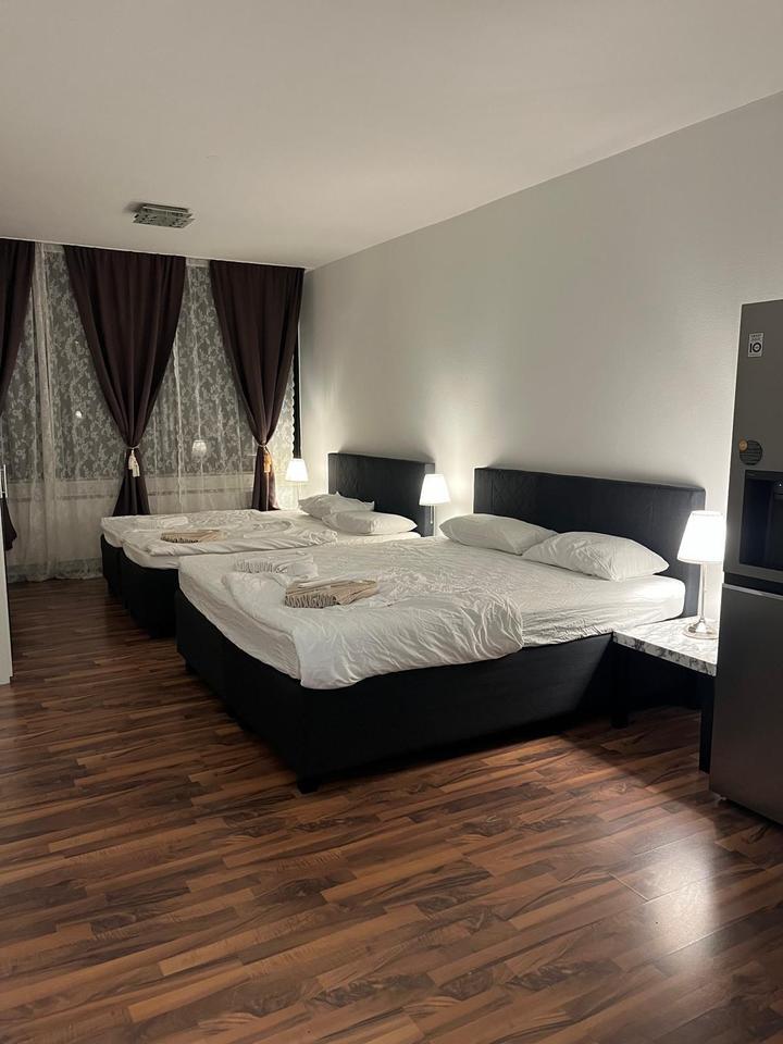 Möblierte WG, Zentral, Boxspringbett Wlan, TV