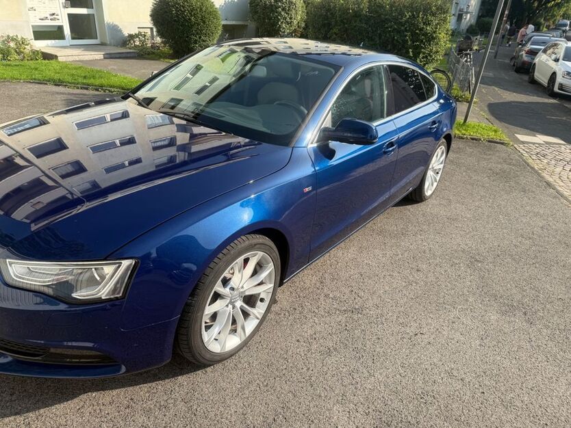 Audi A5 130.000 km 15.500 € Köln 50827