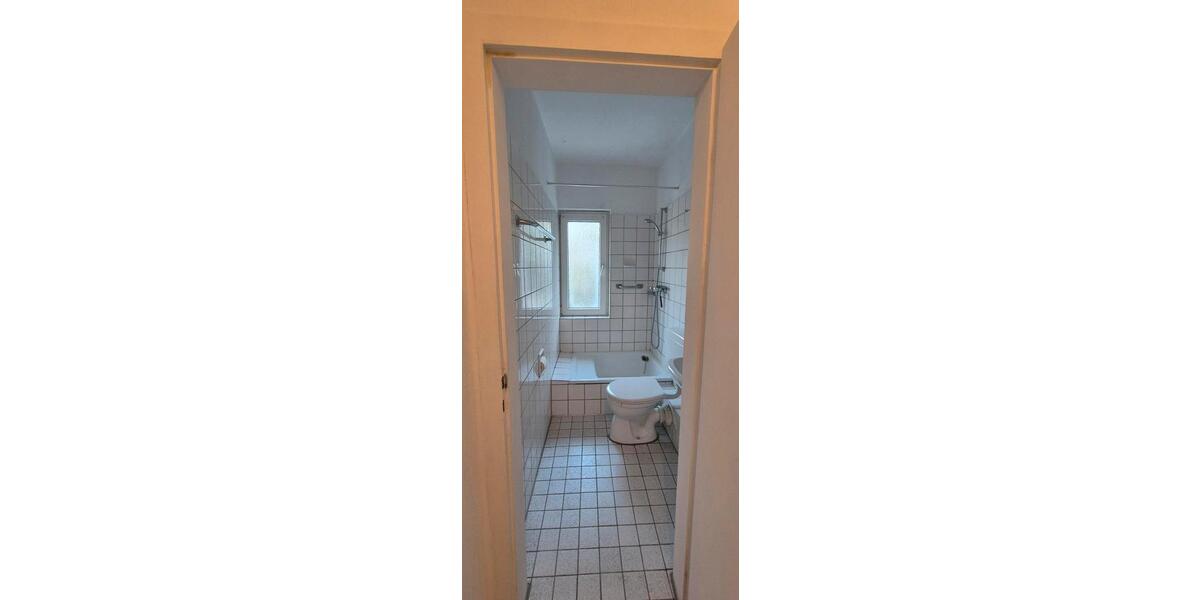 Schöne helle 2 Zimmer Wohnung 1 zimmer