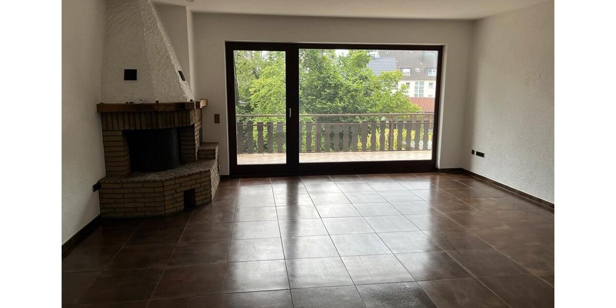 Schöne 5 Zimmer Maisonette Wohnung in Bergisch Gladbach Schildgen zimmer