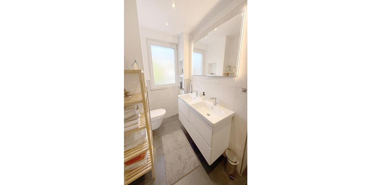 Reihenhaus Frechen - 5 Zimmer, 154 m&sup2;, 2.650&euro; | Angebot:26060513