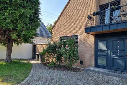 Haus zum Kaufen in Köln 1.595.000 € 193 m²